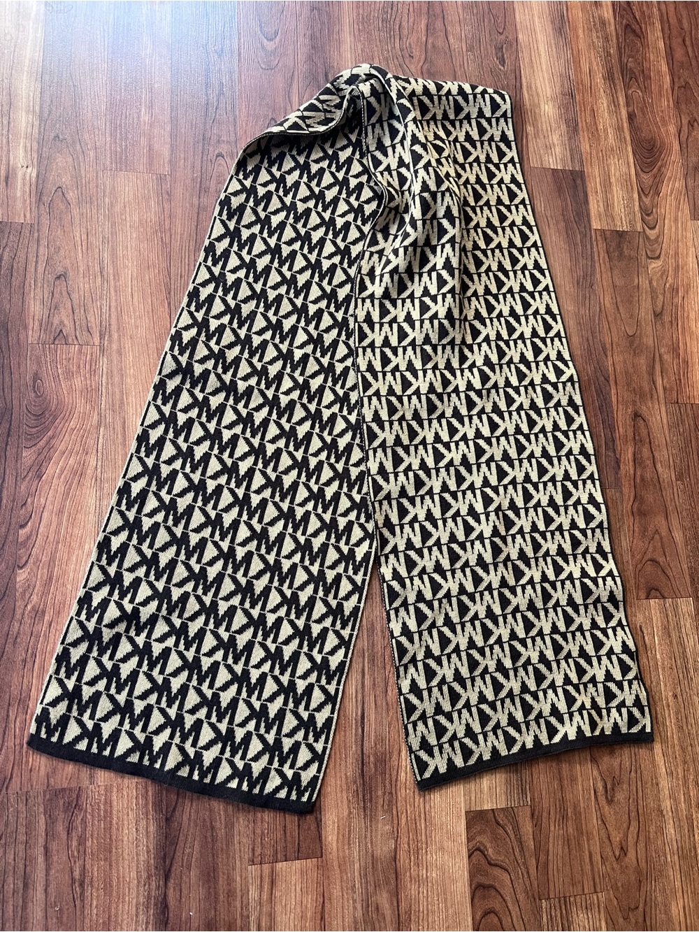 Michael Kors MK Monogram Logo Jacquard Knit Scarf Black Tan